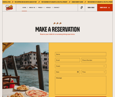 Hora del vermut en un bar de pueblo espanol con tapas y amigos