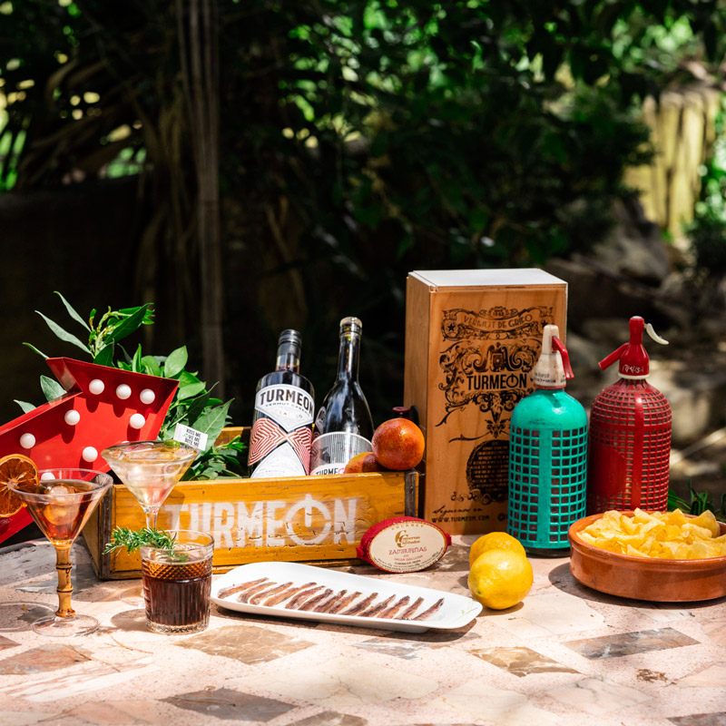 Copa de vermut de pueblo con botanicos - Guia completa del vermut